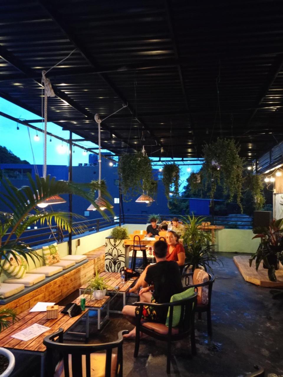 Luna'S House Hostel Chan Chau Екстериор снимка