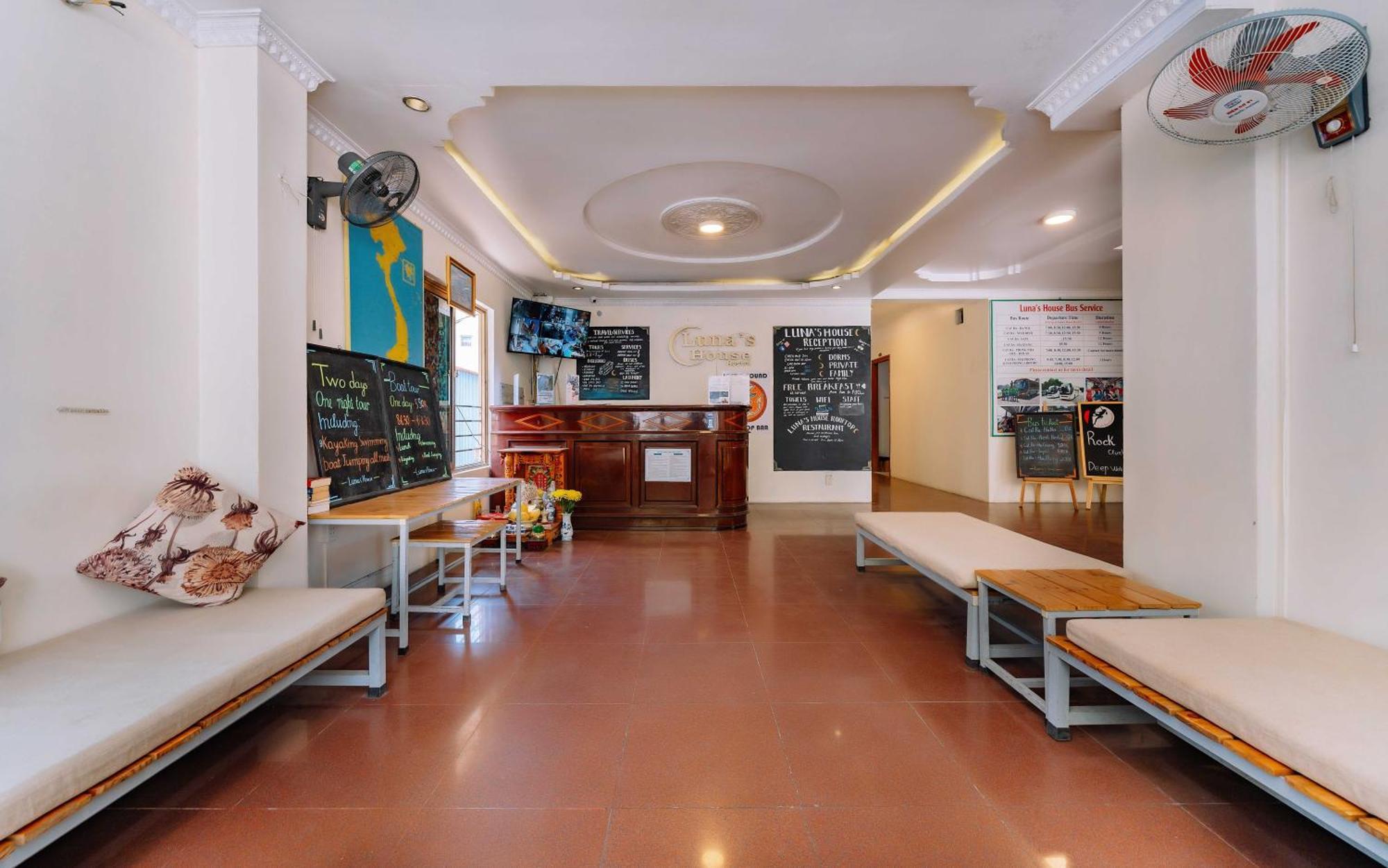 Luna'S House Hostel Chan Chau Екстериор снимка